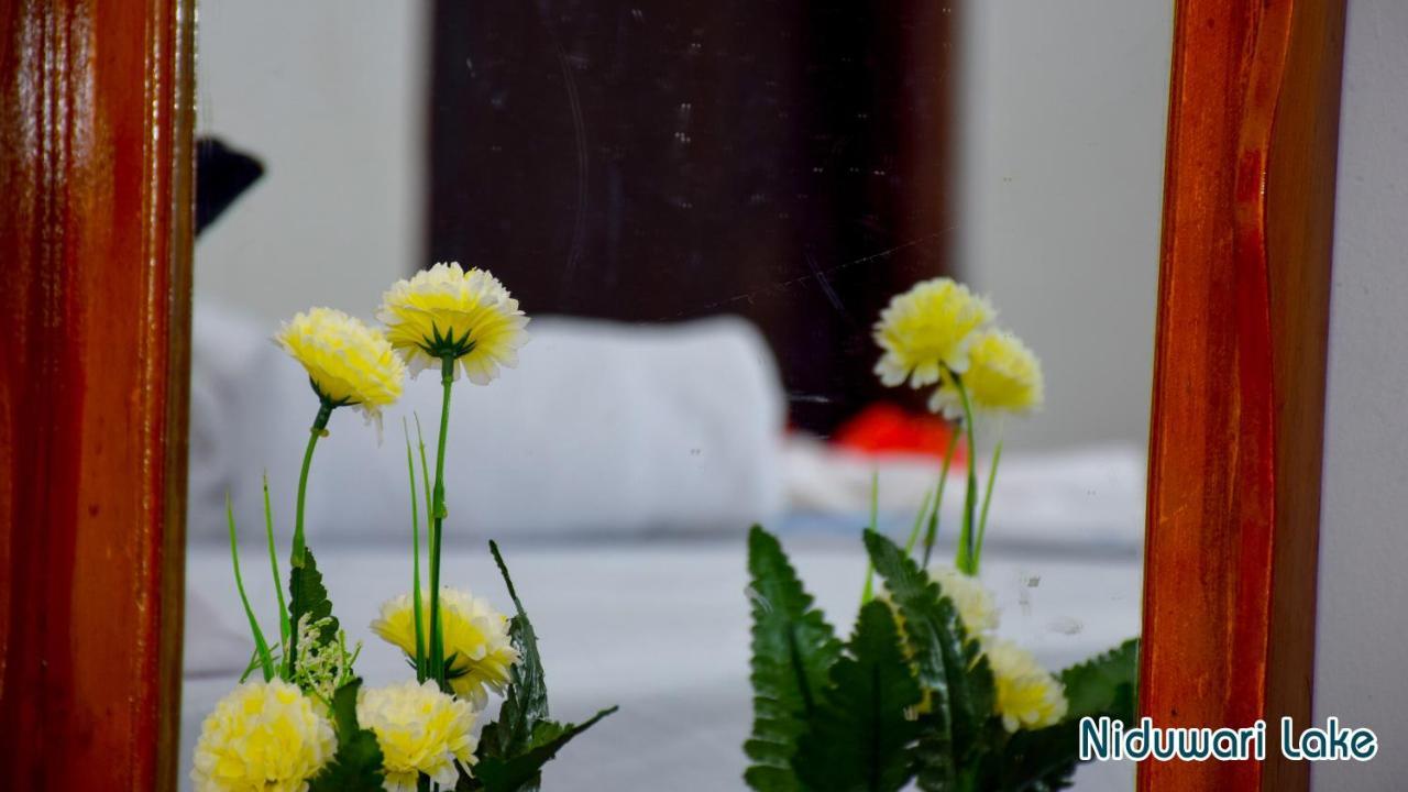 Niduwari Lake Homestay دامبولا المظهر الخارجي الصورة