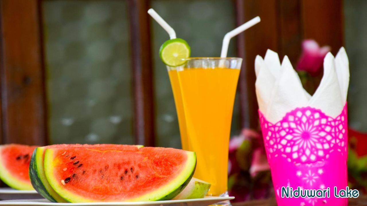 Niduwari Lake Homestay دامبولا المظهر الخارجي الصورة