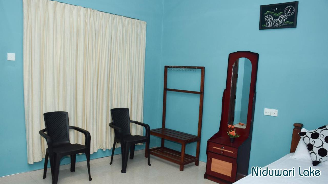 Niduwari Lake Homestay دامبولا المظهر الخارجي الصورة