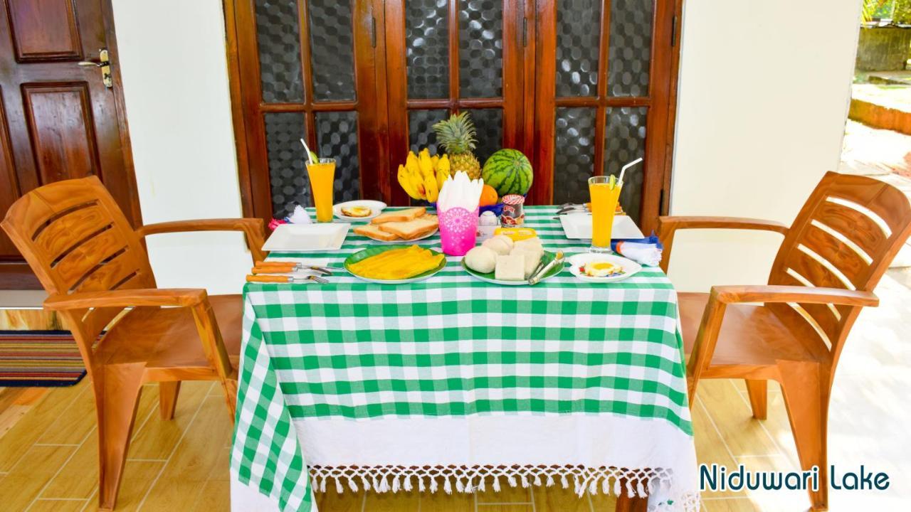 Niduwari Lake Homestay دامبولا المظهر الخارجي الصورة