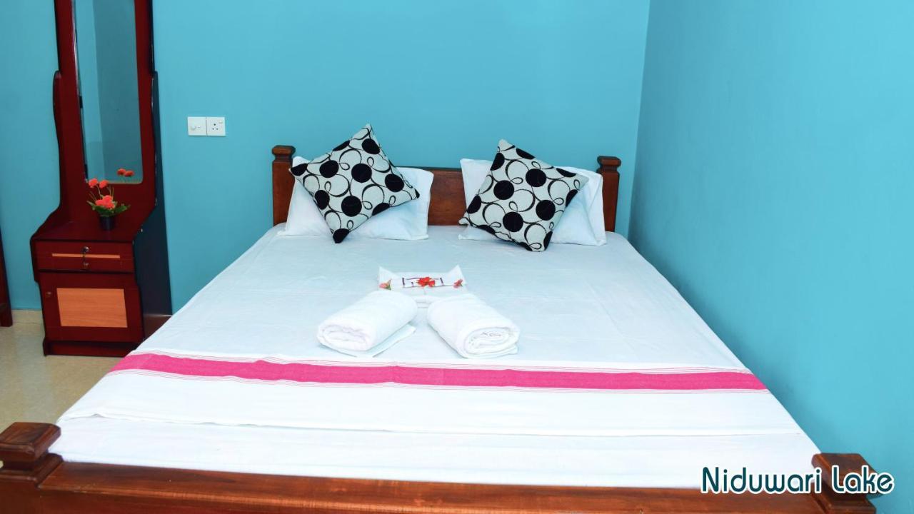 Niduwari Lake Homestay دامبولا المظهر الخارجي الصورة