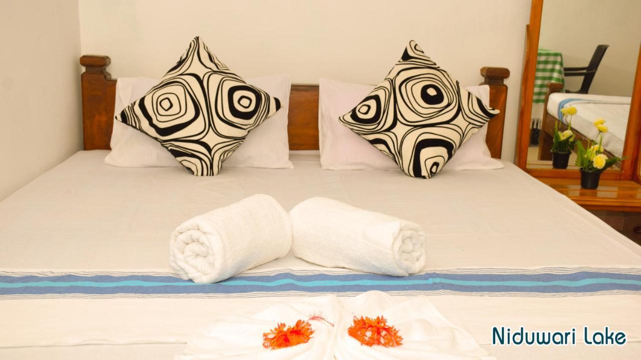 Niduwari Lake Homestay دامبولا المظهر الخارجي الصورة
