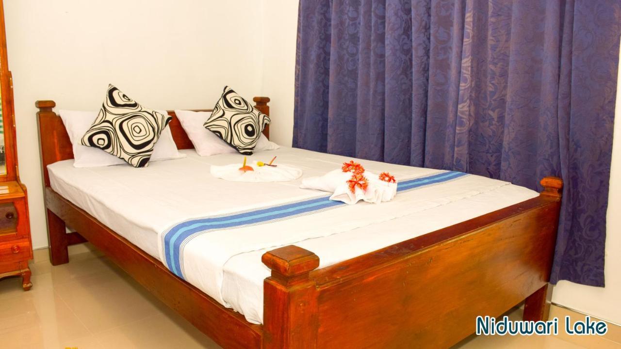 Niduwari Lake Homestay دامبولا المظهر الخارجي الصورة