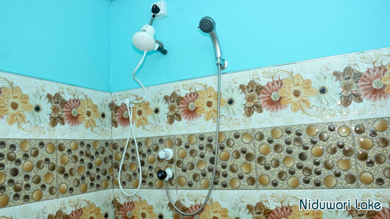Niduwari Lake Homestay دامبولا المظهر الخارجي الصورة